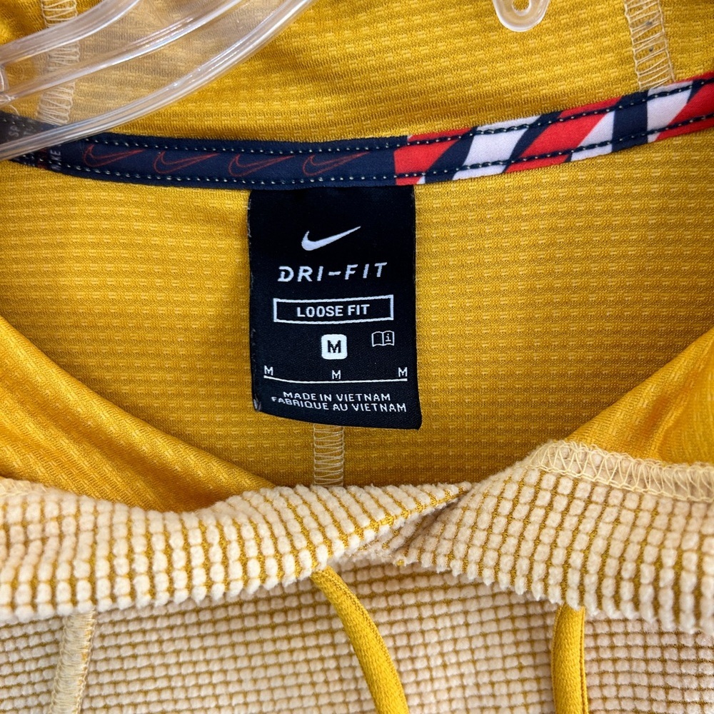 Nike Fleece Pull Over Training Hoodie Yellow Size Medium - Picture 9 of 10